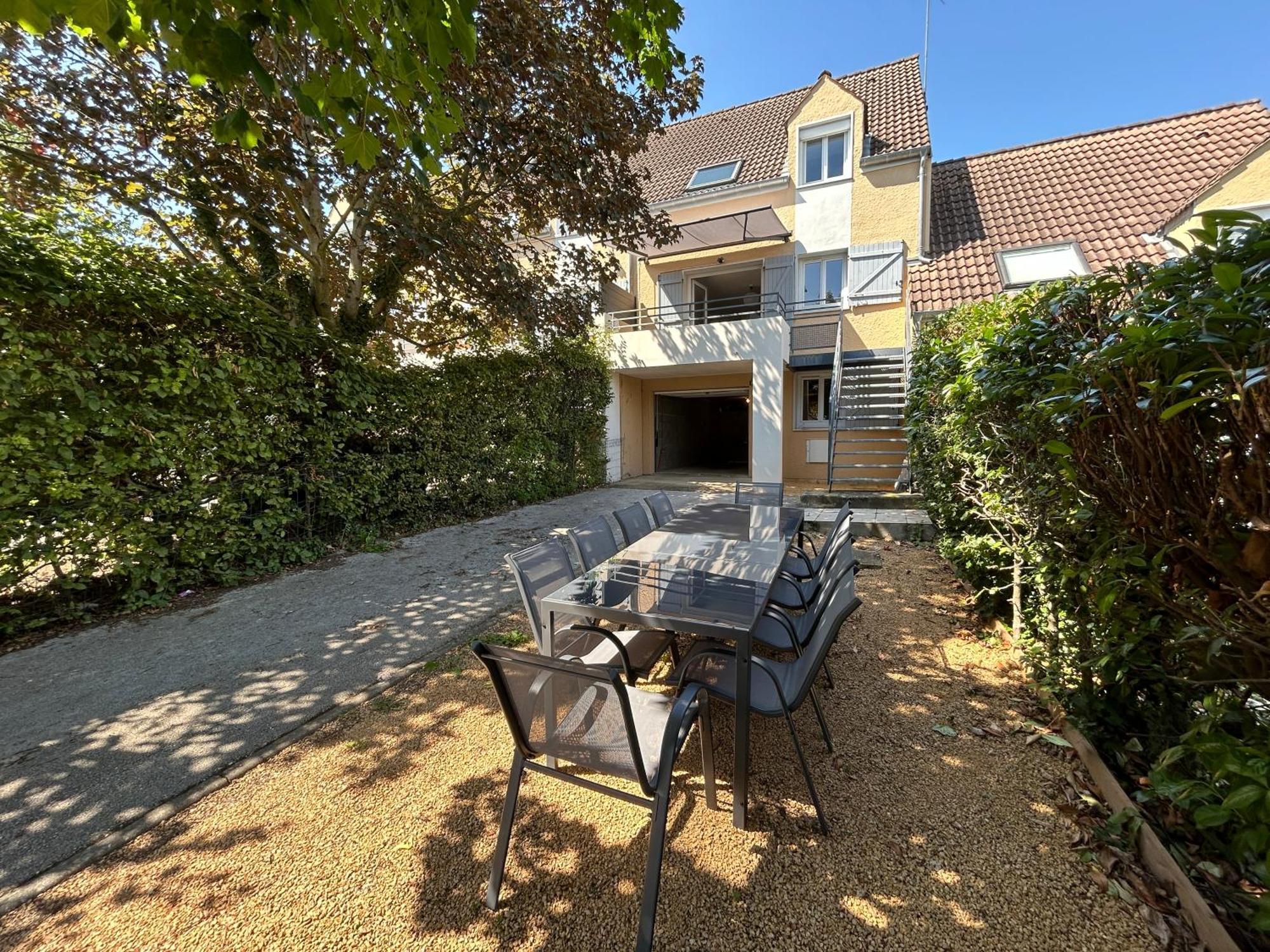 Maison Avec Jardin Buxy Exterior photo